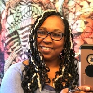 Meet your Posher, Michele